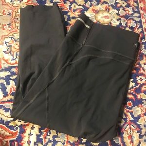 Athleta gray cropped leggings size xl